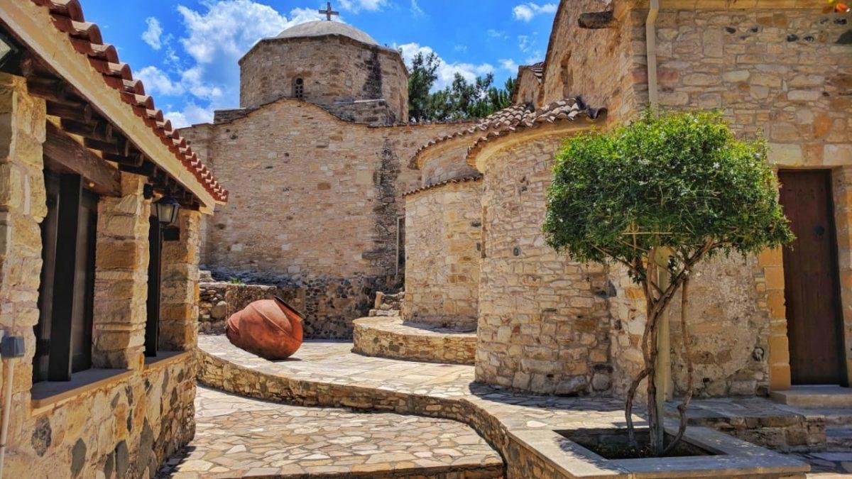 Монастырь Святого Ираклидия. Кипр