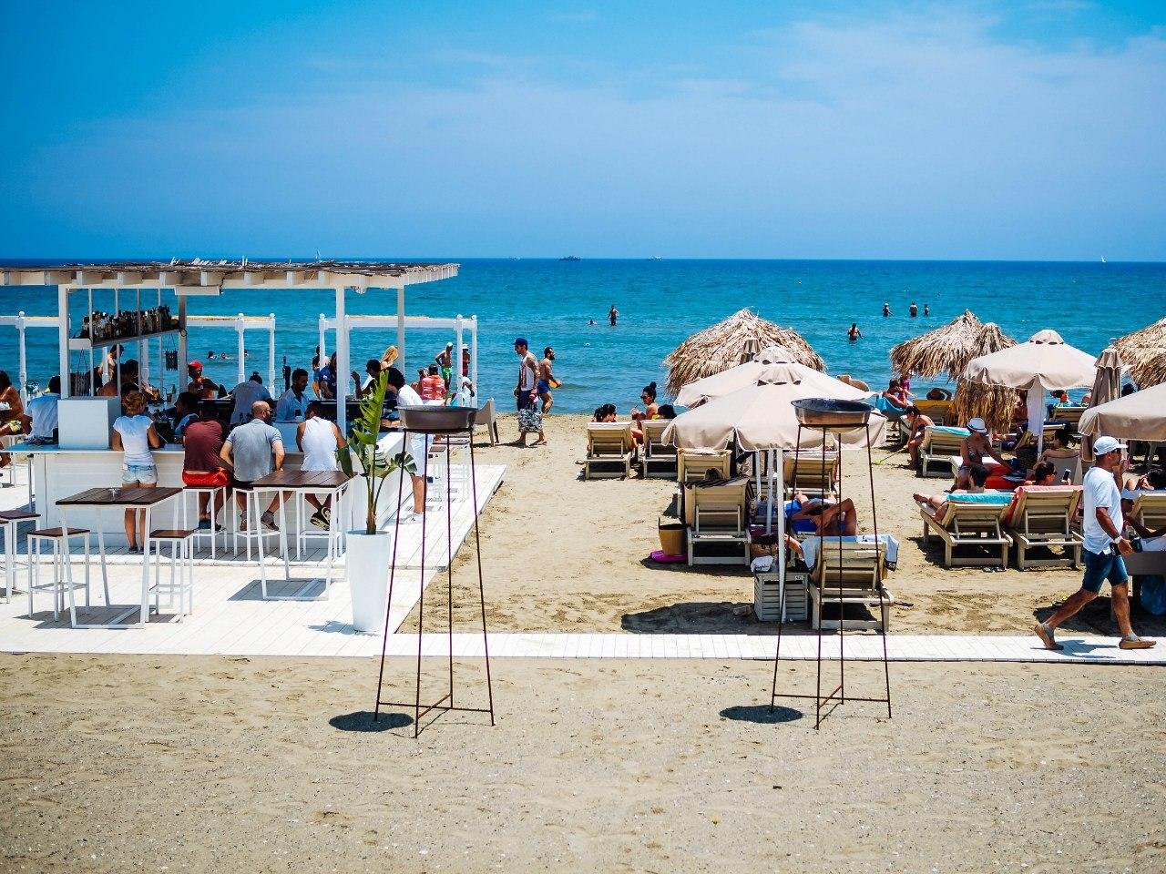 Пляж Маккензи Кипр
